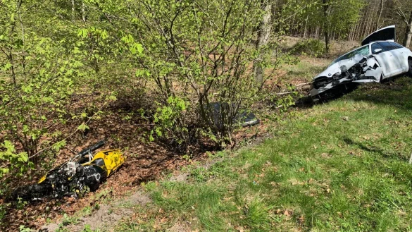 T&ouml;dlicher Motorradunfall auf der Lopshorner Allee. - &copy; Freitag TV