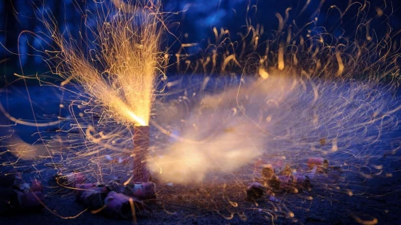 B&ouml;ller - &copy; Foto: Tobias Kleinschmidt/dpa