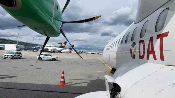 Die DAT-Turbopropmaschine fliegt für Skyhub von Paderborn nach München (Foto). Demnächst vielleicht aber auch auf anderen Routen. - © Jens Reddeker