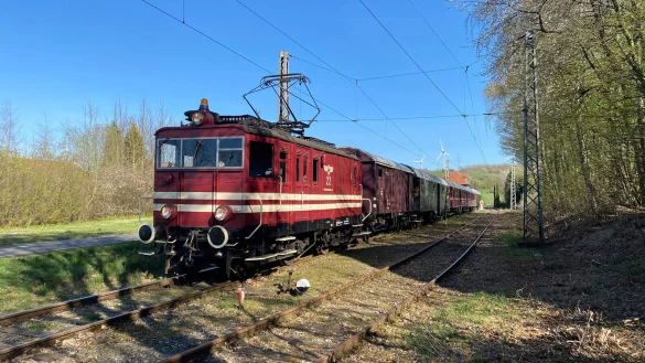 Die Museumseisenbahn auf Osterfahrt. - © Golo Kahlert