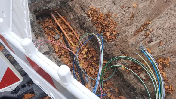 Seit Mai läuft in Barntrup der Glasfaserausbau durch die UGG. - © Symbolbild: Lorraine Brinkmann