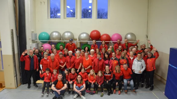 Ein starkes Team: die Laufabteilung der TG Lage. Die Mitglieder stecken mitten in den Vorbereitungen f&uuml;r den von ihnen organisierten traditionellen H&ouml;rster Waldlauf, dessen 48. Auflage am 11. Mai im Naturpark Teutoburger Wald stattfindet. - &copy; Tanja Watermann
