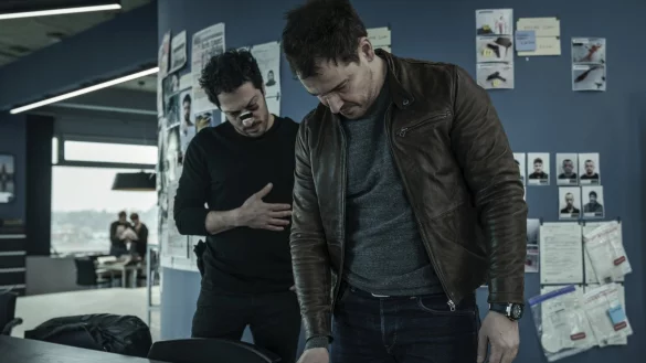 Unfreiwilliges Duo: Der t&uuml;rkische Kommissar Erol Birkan (Fahri Yardim) und sein Kollege Kurt Grimmer (Felix Kramer) m&uuml;ssen gemeinsam die Mordkommission "Rote Karte" leiten. - &copy; Stefan Erhard