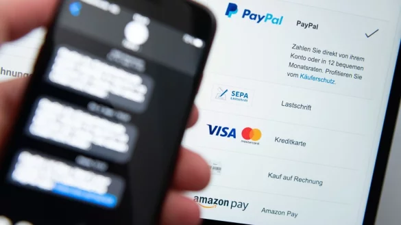 Kreditkartenzahlungen im Internet - &copy; Foto: Silas Stein/dpa