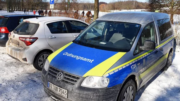 In der Mittagszeit hatten die Reifen des VW Caddy noch Luft. - © Barbara Franke