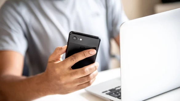 Online-Bezahlung - &copy; Foto: Zacharie Scheurer/dpa-tmn