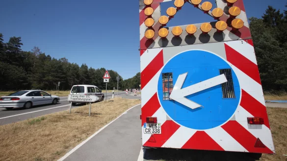 Wer in den Osterurlaub fahren will, der muss sich unter Umst&auml;nden eine Alternativroute zu den Autobahnen &uuml;berlegen. - &copy; Archiv: LZ