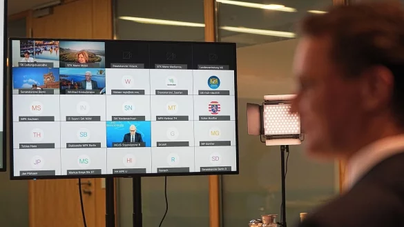 Ministerpr&auml;sidentenkonferenz - &copy; Foto: Michael Kappeler/dpa