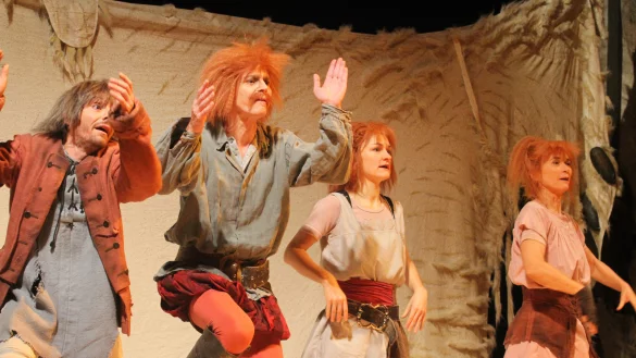 Vor ausverkauften Haus zogen die Schauspieler Gro&szlig; und Klein in ihren Bann - &copy; Vera Gerstendorf-Welle