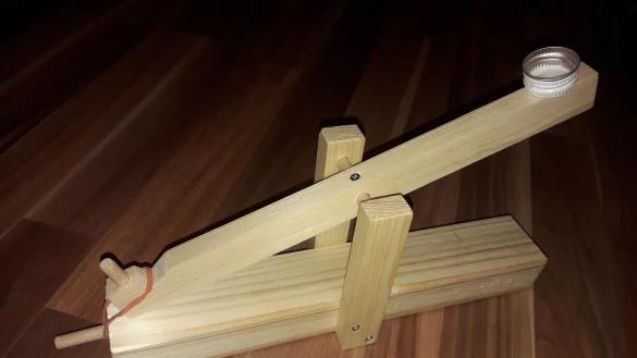 Das fertige Katalpult. - &copy; Roger Schneidewind