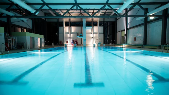 Das Hallenbad Lohfeld soll am 4. Januar wieder er&ouml;ffnen. Die Sanierung verz&ouml;gert sich. - &copy; Stadtwerke Bad Salzuflen