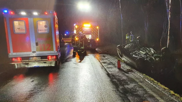 Mit dem Stichwort "Eingeklemmte Person" musste die Feuerwehr am Donnerstagmorgen in Selbeck ausr&uuml;cken. - &copy; Feuerwehr Barntrup