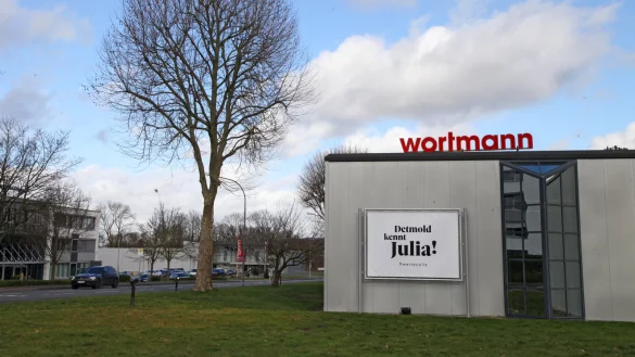 Wortmann stellt die Frage: "Wer ist Julia". - &copy; Vera Gerstendorf-Welle