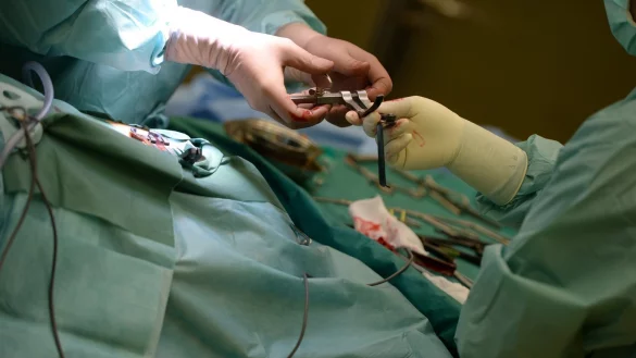 Operation in der Klinik - &copy; Foto: Felix K&auml;stle