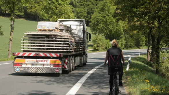 Auf der Extertalstraße ist es für Radfahrer zu gefährlich, finden einige Umfragenteilnehmer. Sie wünschen sich dort einen Radweg. - © Archivfoto: Sylvia Frevert