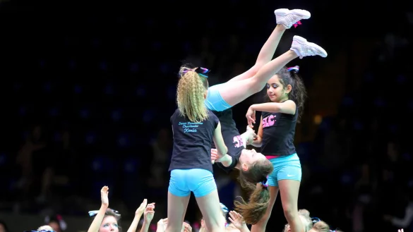 Ganz sch&ouml;n mutig: Xenia (oben im Vordergrund) und ihre Mitstreiterinnen von den Sweet Lemonettes aus Lemgo haben am Samstag, 5. Dezember, ein Heimspiel. - &copy; Archivfoto: J&ouml;rg Hagemann