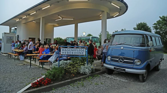 Freilichtmuseum lädt zur Tankstellenparty. - © LWL/Robin Jaehne