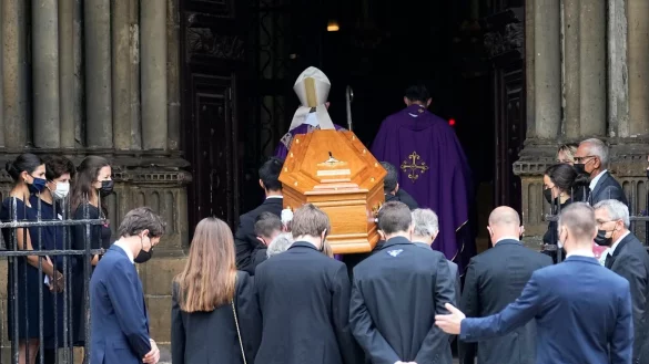 Trauerfeier f&uuml;r Schauspiellegende Jean-Paul Belmondo - &copy; Foto: Michel Euler/AP/dpa