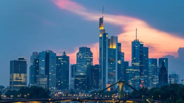 Frankfurter Bankenskyline - &copy; Foto: Boris Roessler/dpa