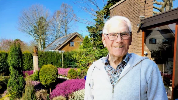 Horst Wrenger wohnt noch immer in der Laubke - als 13-Jähriger erlebte er dort das Kriegsende. - © Vasco Stemmer