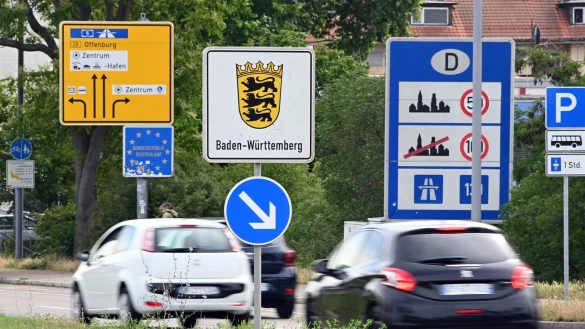 Grenz&uuml;bergang - &copy; Foto: Uli Deck/dpa