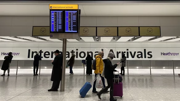 Arrivals in Heathrow - &copy; Foto: Kirsty O'connor/PA Wire/dpa