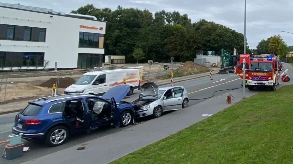 Einige Autofahrer ignorierten die Sperrmaßnahmen. - © Feuerwehr Detmold