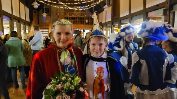 Milla I. Alsdorf und Eike I. Schmidtpott sind das neue Prinzenpaar. - &copy; SG Kalldorf