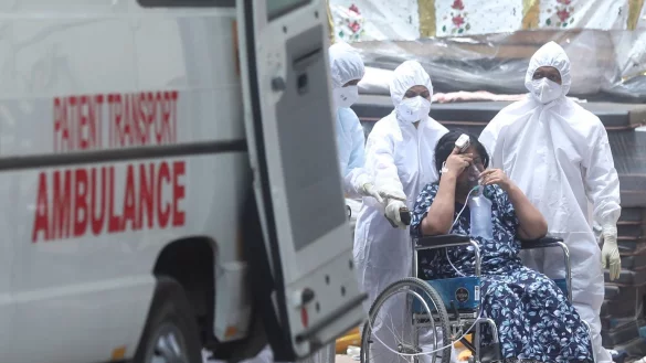 Corona-Patientin in Mumbai - &copy; Foto: Rafiq Maqbool/AP/dpa