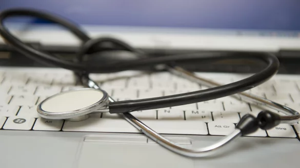 Internet als Medizinratgeber - &copy; Foto: Patrick Pleul/dpa