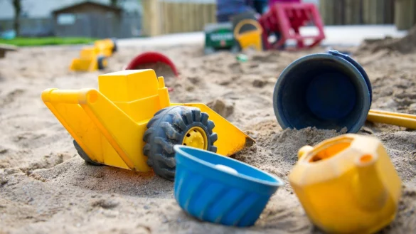 Sicheres Spielzeug - &copy; Foto: Monika Skolimowska/dpa