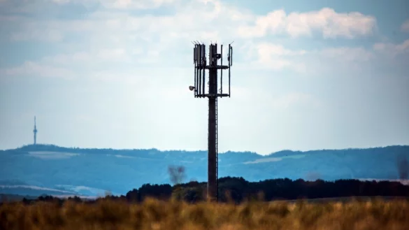 Mobilfunkmast - &copy; Foto: Andreas Arnold/dpa