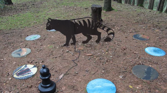 Gemeinschaftswerk: Margareta Zantow und Inge Spangenberg haben ihr Werk „Der große Lebens-Kreis-Lauf“ genannt. - © Wolfgang Becker