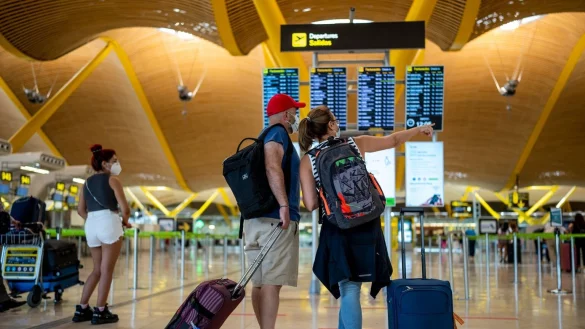 Flughafen - &copy; Foto: Manu Fernandez/AP/dpa