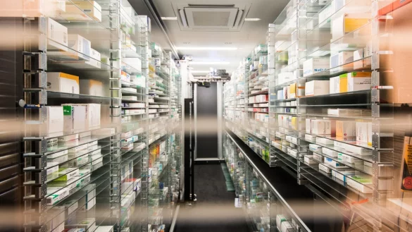 Medikamenten-Lager - &copy; Foto: Andreas Arnold/dpa