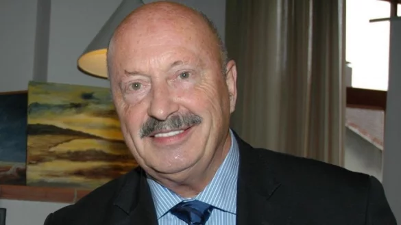 Luftfahrtbegeistert: Dieter Rosse starb beim Unglück in Südfrankreich. - © Hanneforth