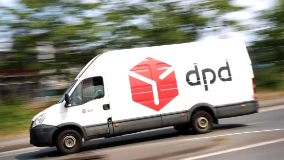 Paketversanddienst DPD - &copy; Foto: Roland Weihrauch/dpa