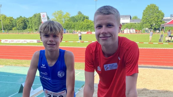 Paul Theo (links) und Karl Luis Eickmeyer verstehen sich bestens. - © Sebastian Lucas