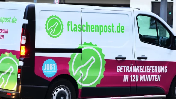 Das Unternehmen Flaschenpost geh&ouml;rt zur Bielefelder Oetker-Gruppe. Seit 2024 wollen die Besch&auml;ftigten einen Betriebsrat gr&uuml;nden. - &copy; picture alliance / Wolfram Steinberg | Wolfram Steinberg