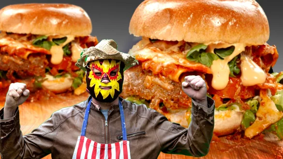 Johnnys Markenzeichen: Seine mexikanische Maske, Hut und Sch&uuml;rze. So kennen ihn die Fans des G&uuml;tersloher Formats seit mehr als zehn Jahren. Es gibt eine Zutat, die nur ganz selten bei seien Rezepten fehlt: Bacon! - &copy; Andreas Fr&uuml;cht/Die Grillshow