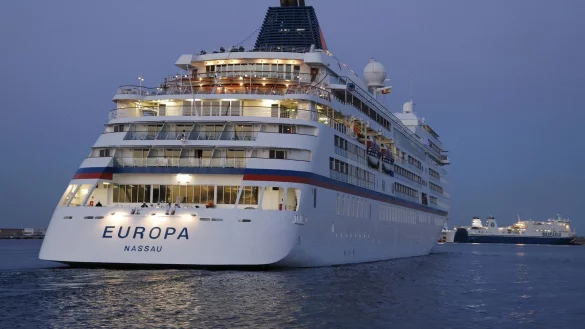 Kreuzfahrtschiff - &copy; Foto: Clara Margais