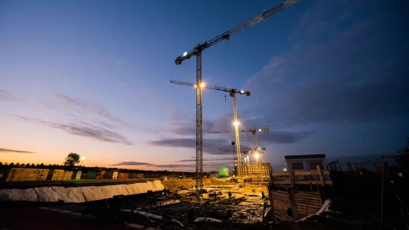 Bauhauptgewerbe - &copy; Foto: Julian Stratenschulte/dpa