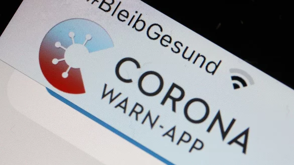 Die Corona-Warn-App - &copy; Foto: Oliver Berg/dpa