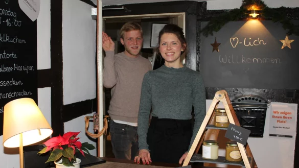 Felix und Henrike Berkenkamp haben das Wohl ihrer G&auml;ste stets im Blick. - &copy; Sandra Castrup