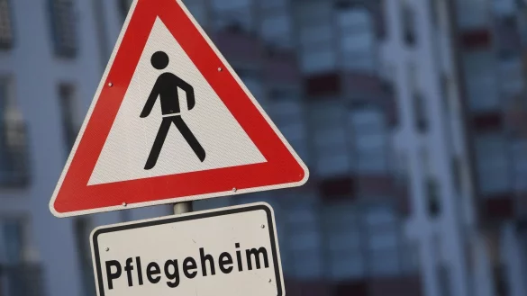 Pflegeheime-Besuche &uuml;ber Weihnachten - &copy; Foto: Stefan Sauer/dpa-Zentralbild/dpa-tmn