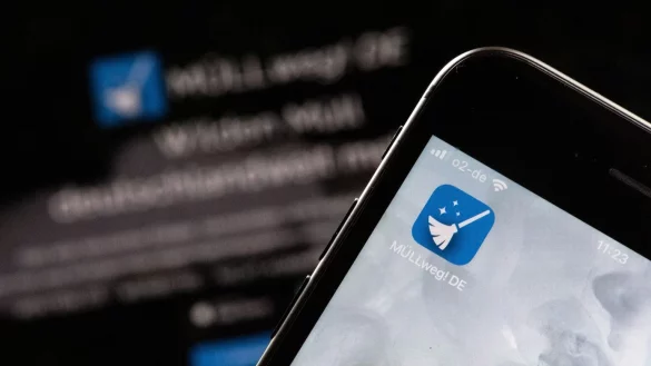 Ordnungsamt M&uuml;ll melden App - &copy; Foto: Franziska Gabbert/dpa-tmn