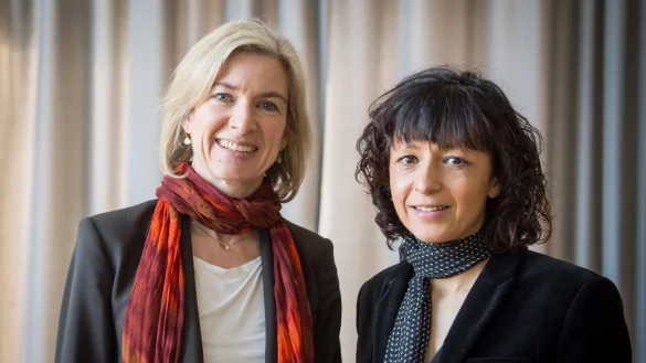Jennifer A. Doudna und Emmanuelle Charpentier - &copy; Foto: picture alliance / dpa