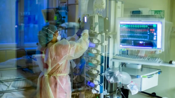 Intensivstation - &copy; Foto: Christoph Soeder/dpa