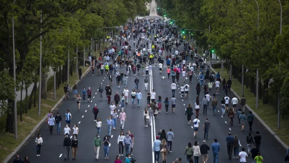 Drau&szlig;en sein - &copy; Foto: Manu Fernandez/AP/dpa