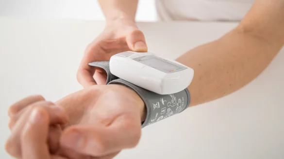 Blutdruck messen - &copy; Foto: Christin Klose